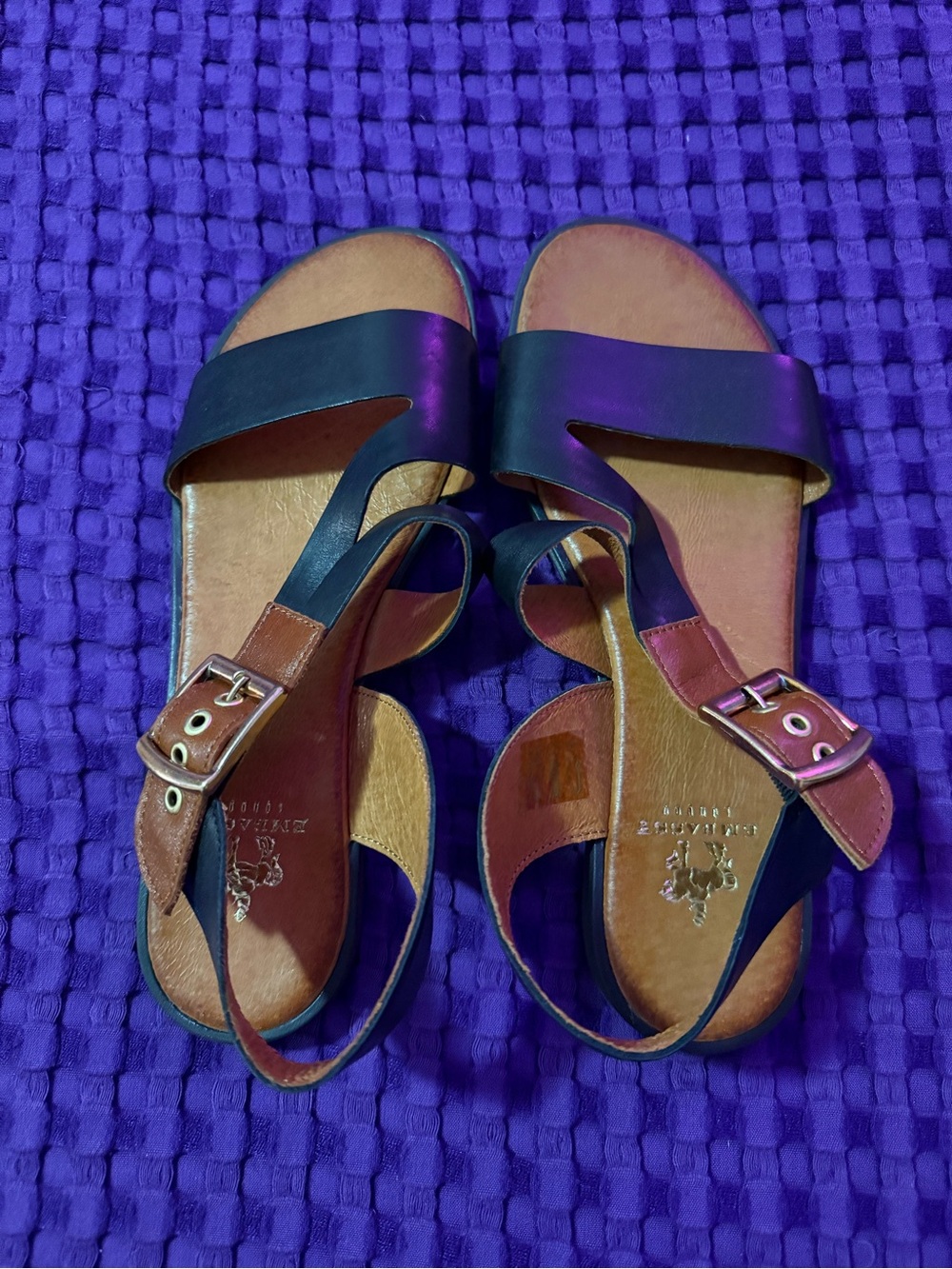 Like new Embassy London Women's Comfort Leather Sandals Black & Brown size 40